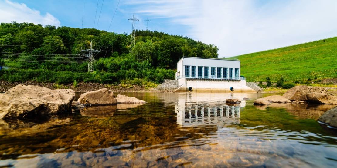 Wasserkraftwerk Romkerhalle an der Okertalsperre im Kreis Goslar (Pano)