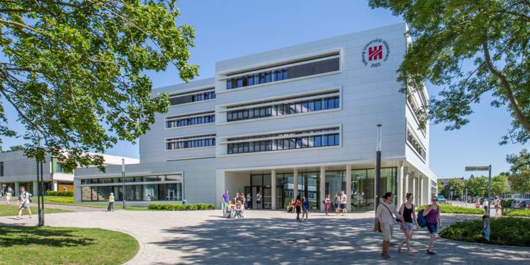 Universität Hildesheim, Campus, Hauptgebäude