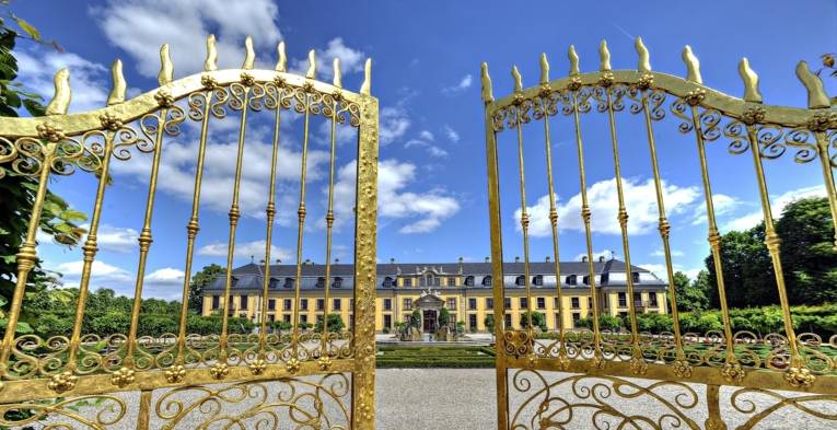 Das Goldene Tor vor den Herrenhäuser Gärten.